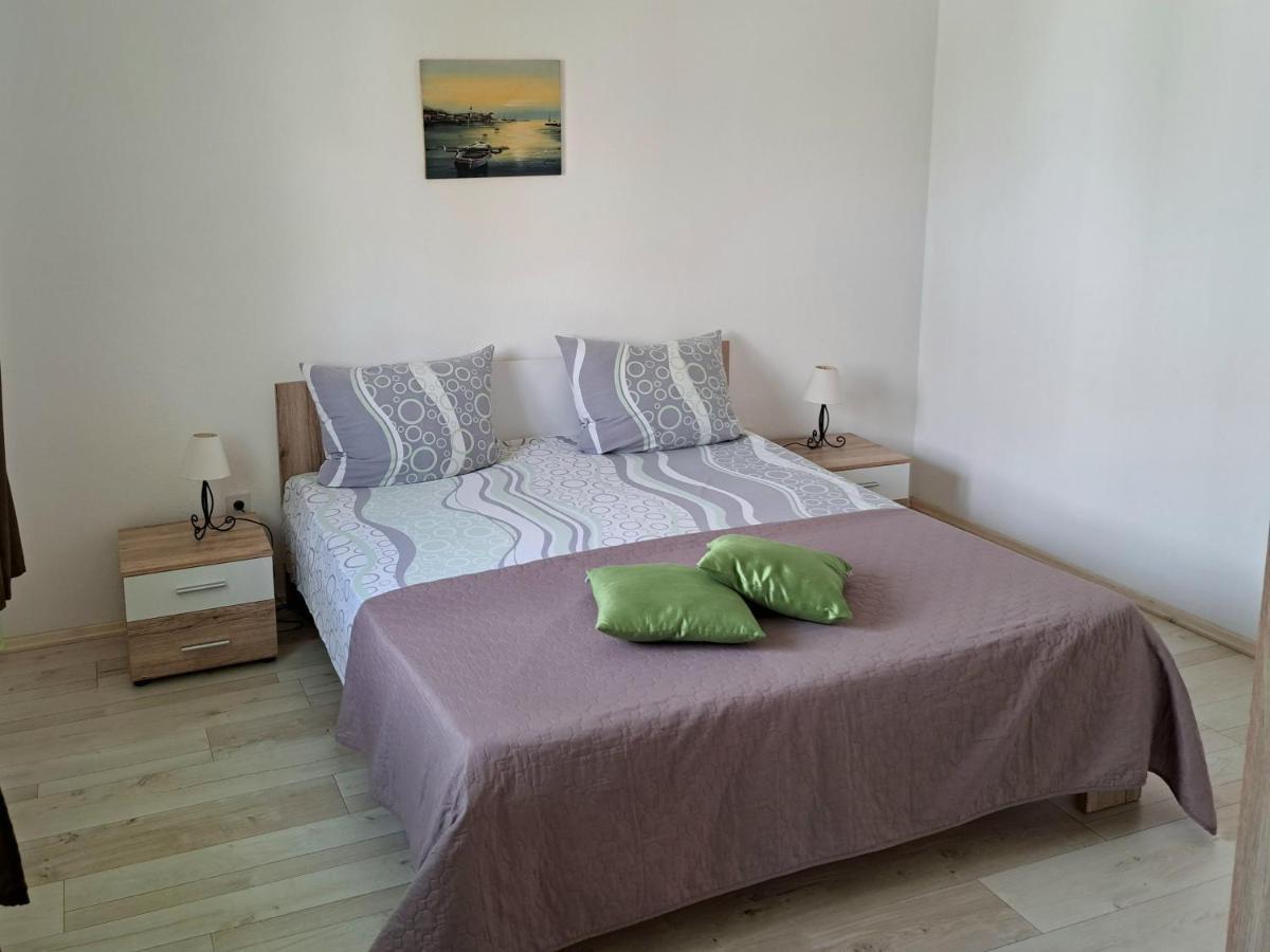 Apartment Oaza Mira Tribalj Eksteriør bilde