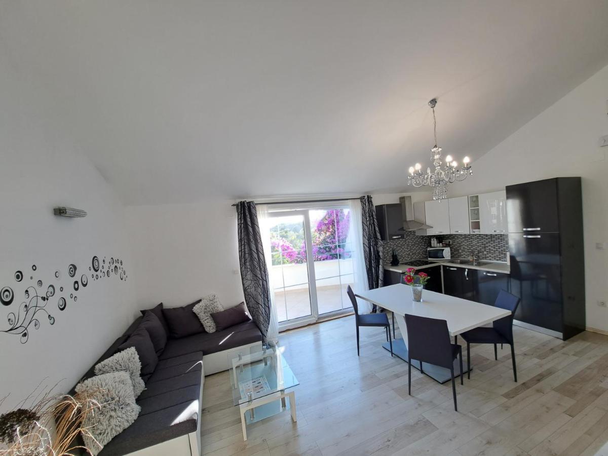 Apartment Oaza Mira Tribalj Eksteriør bilde