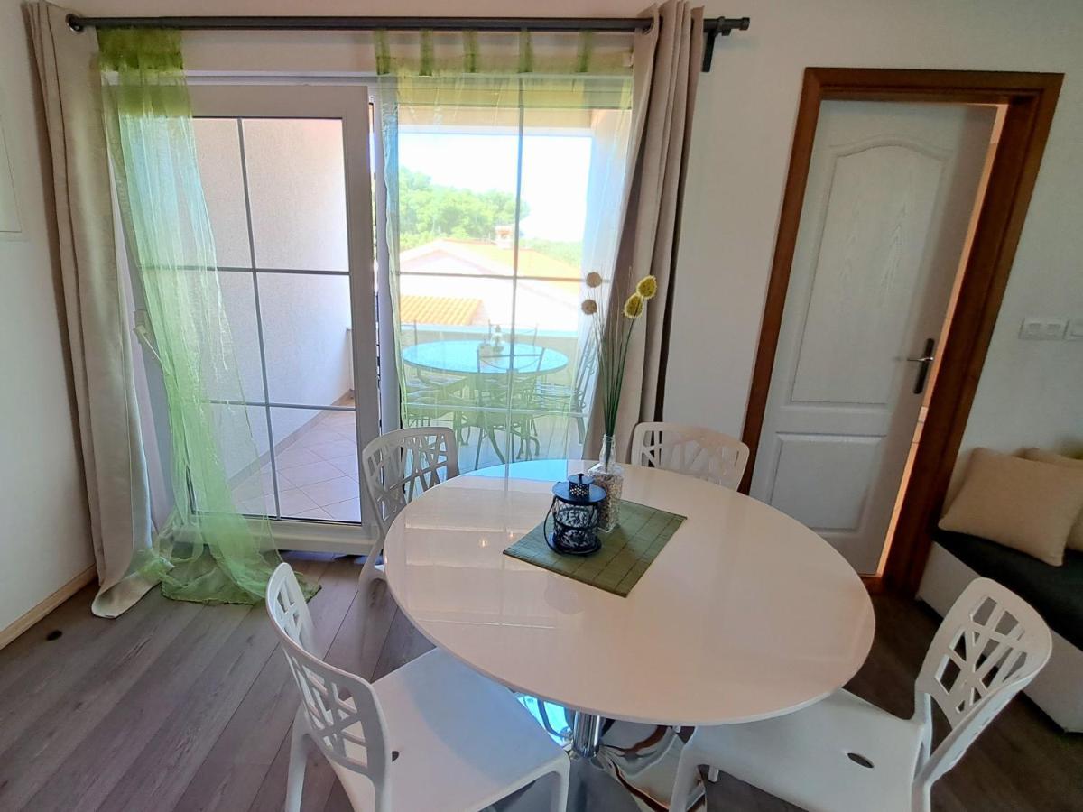 Apartment Oaza Mira Tribalj Eksteriør bilde