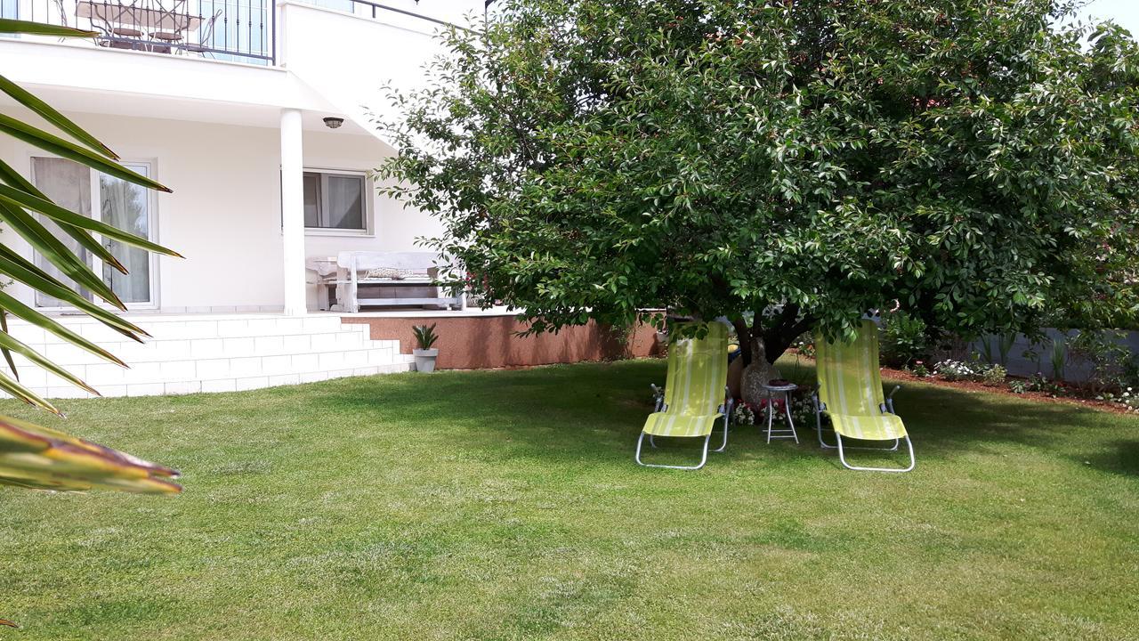 Apartment Oaza Mira Tribalj Eksteriør bilde